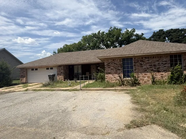 1204 John Road Ardmore, OK 73401