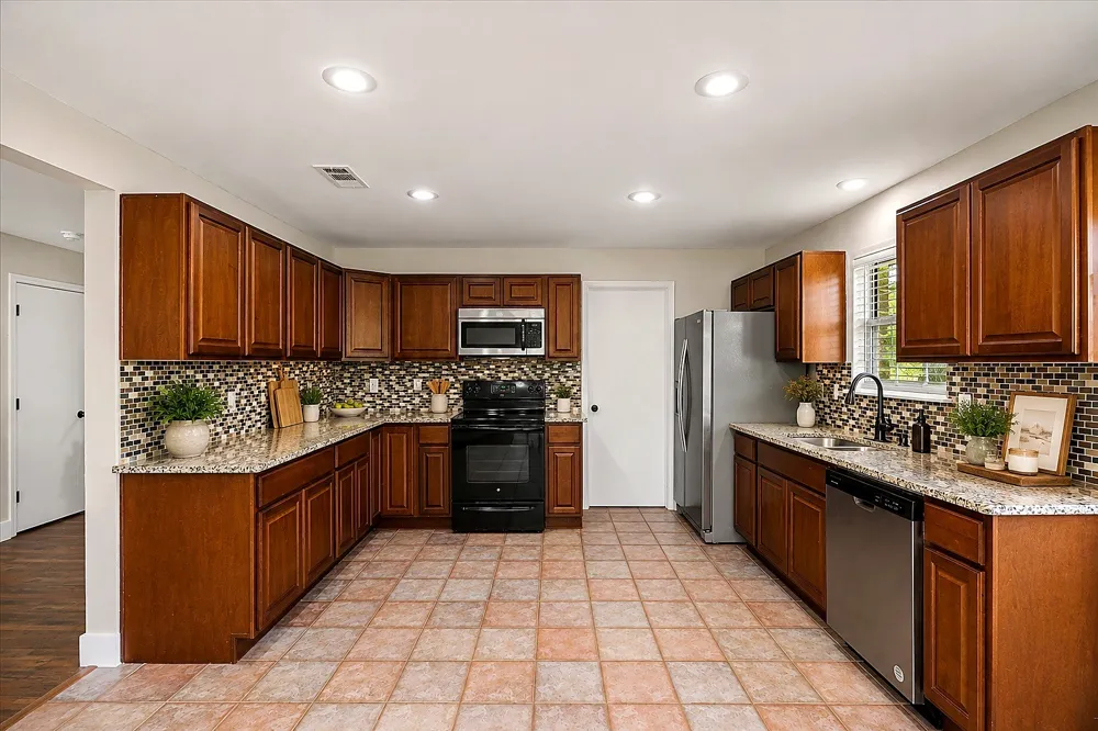 1547 Magnolia Lane Wills Point, TX 75169