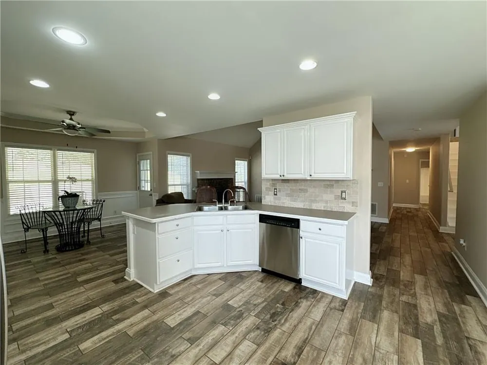 928 Mulberry Fields Cove Auburn, GA 30011
