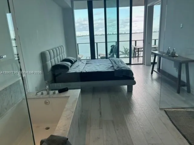 480 NE 31st St #905 Miami, FL 33137