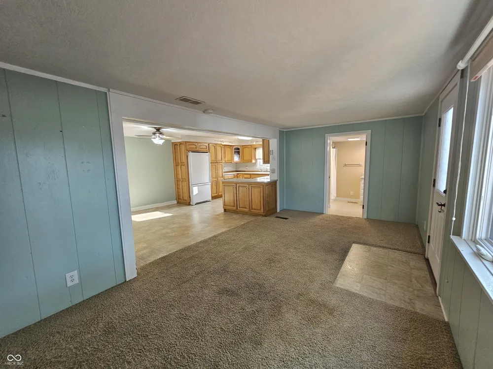 1410 S I STREET Elwood, IN 46036