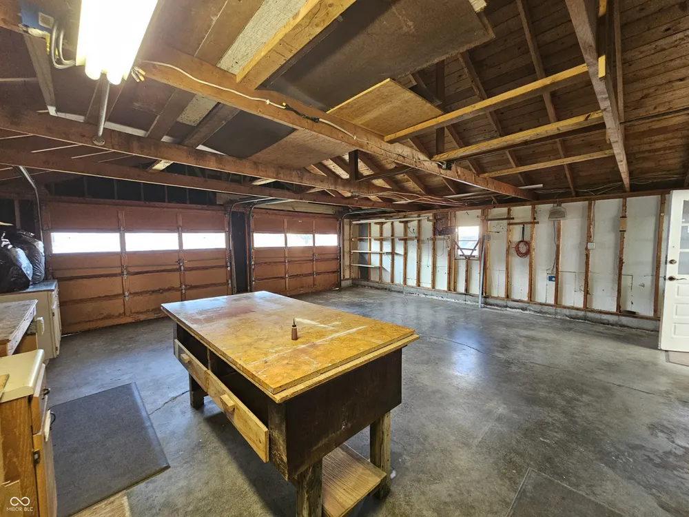 1410 S I STREET Elwood, IN 46036