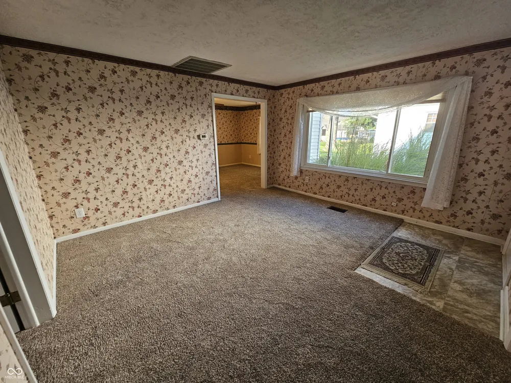1410 S I STREET Elwood, IN 46036