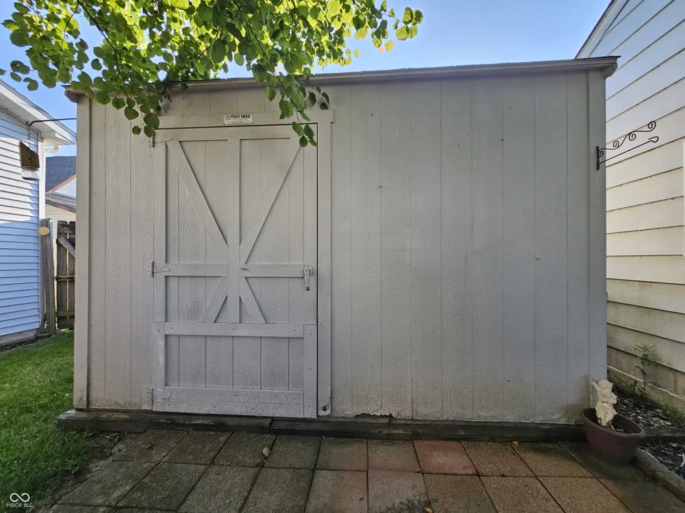 1410 S I STREET Elwood, IN 46036