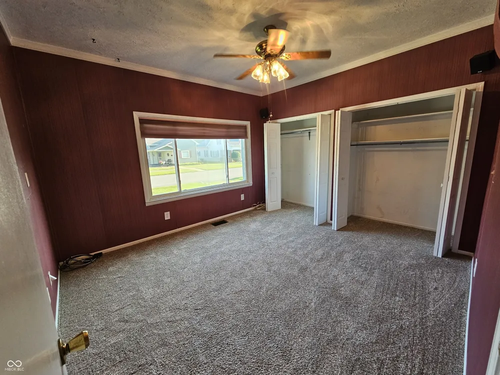 1410 S I STREET Elwood, IN 46036