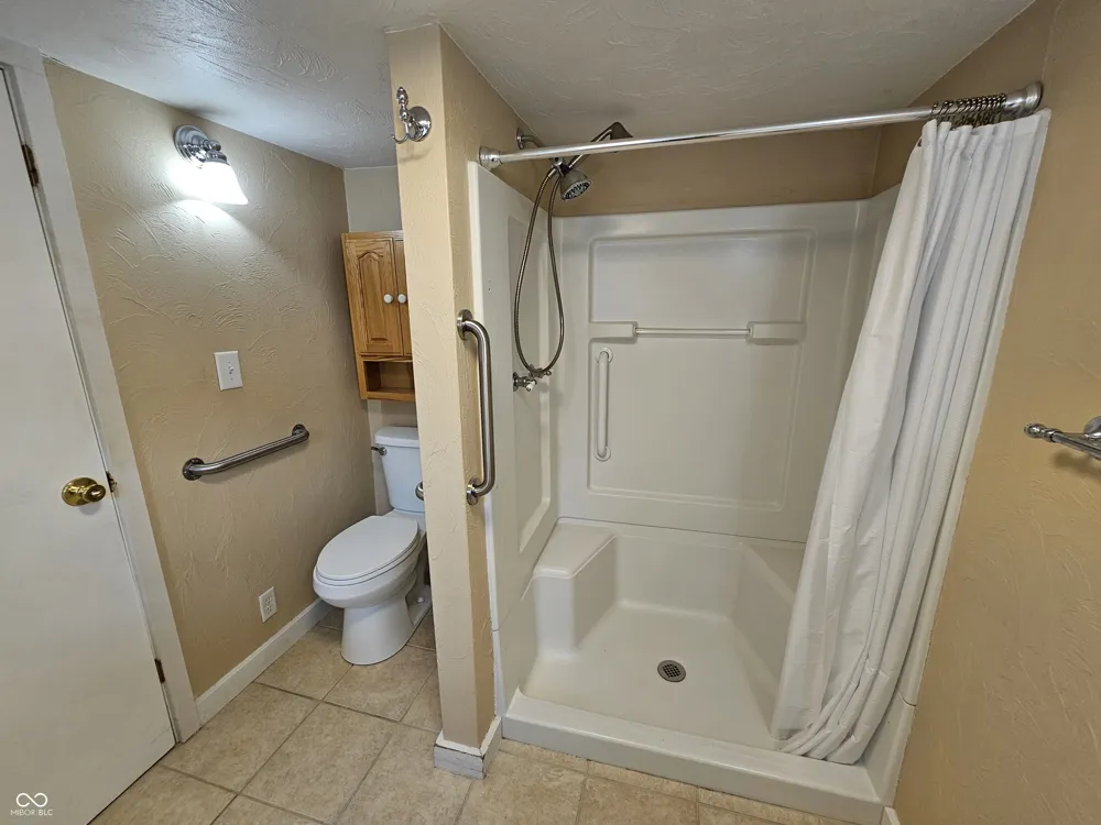 1410 S I STREET Elwood, IN 46036