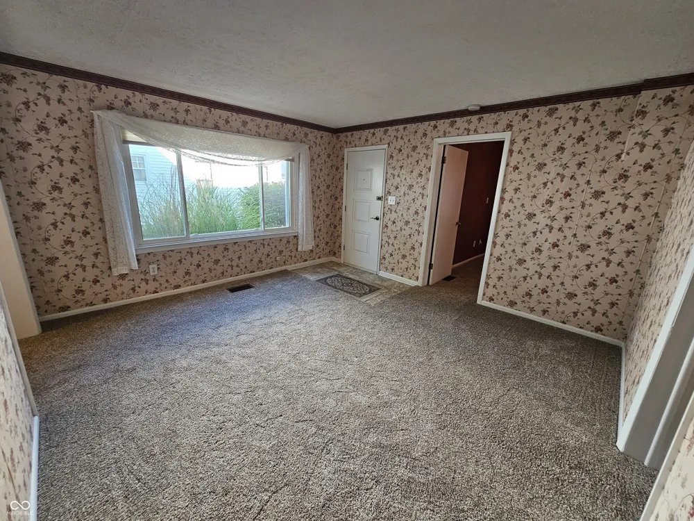 1410 S I STREET Elwood, IN 46036