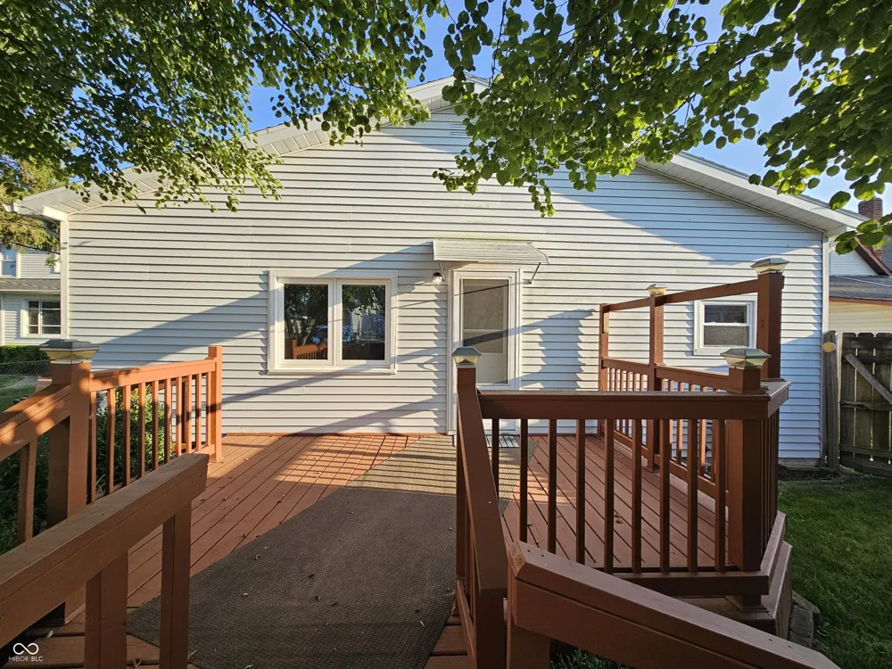 1410 S I STREET Elwood, IN 46036