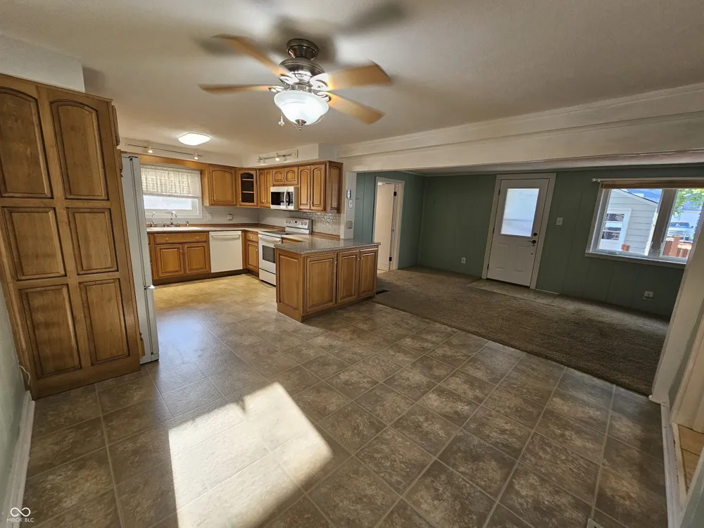 1410 S I STREET Elwood, IN 46036