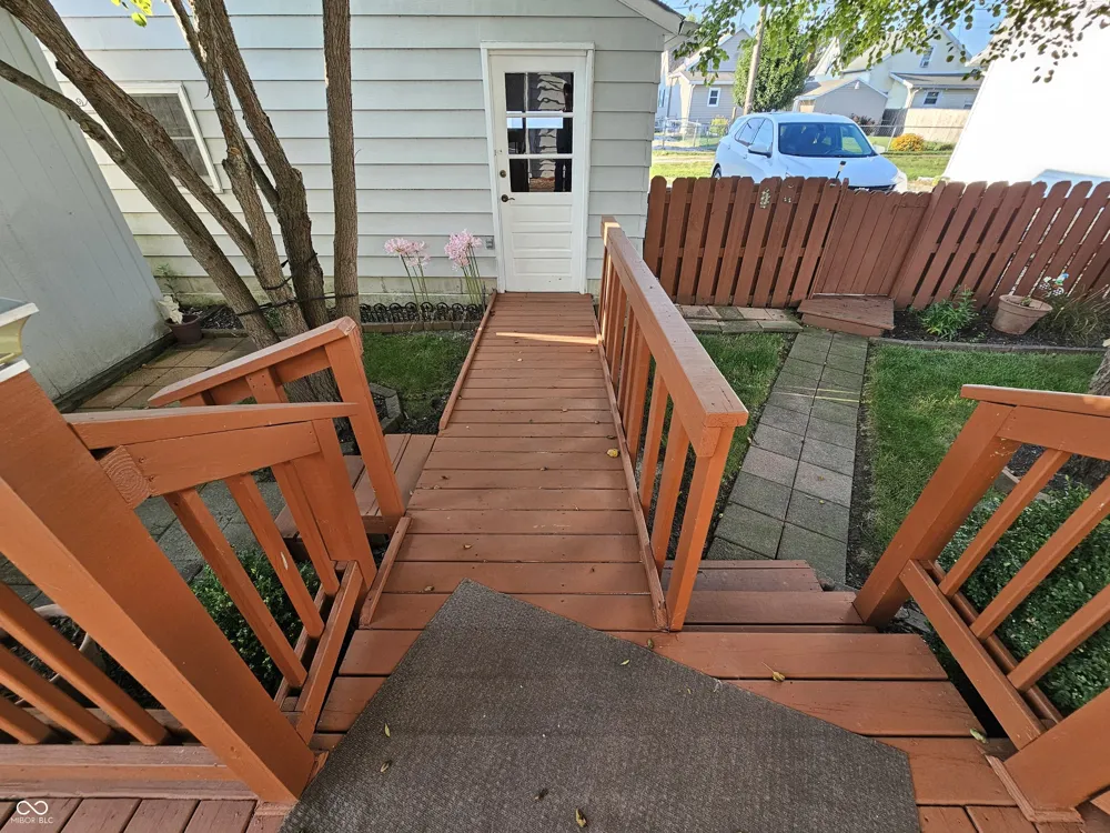 1410 S I STREET Elwood, IN 46036