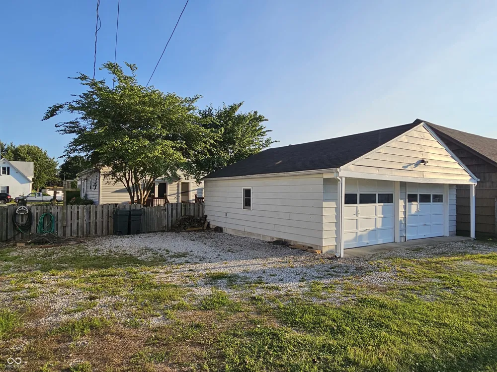 1410 S I STREET Elwood, IN 46036