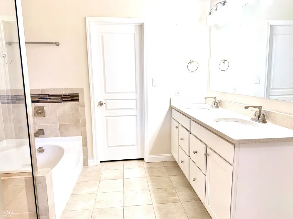 960 Miller Court Greenfield, IN 46140