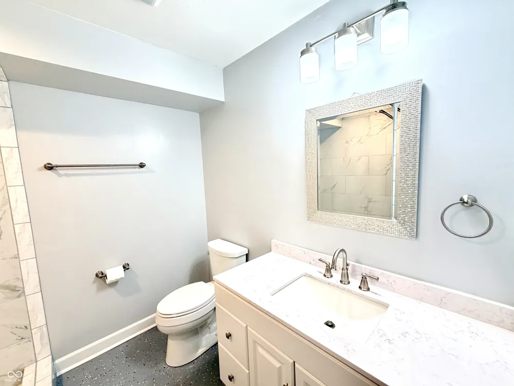 960 Miller Court Greenfield, IN 46140