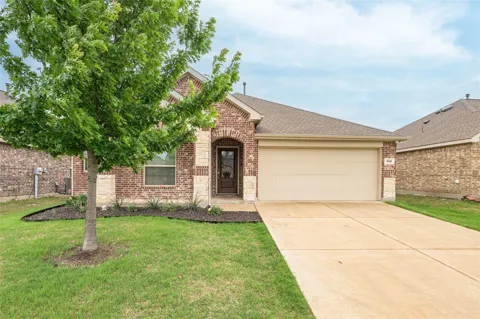 903 Spruce Lane