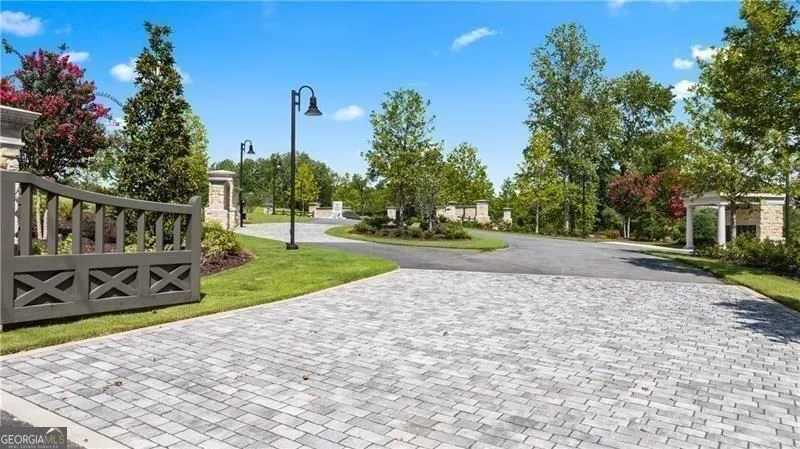 2060 Magnolia LN Milton, GA 30004