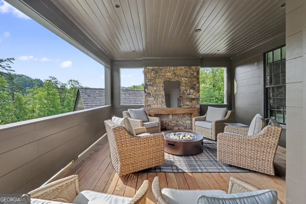 60 Cove View LN Clarkesville, GA 30523