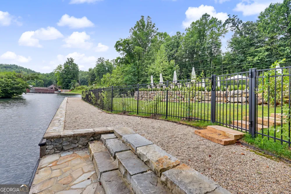 60 Cove View LN Clarkesville, GA 30523
