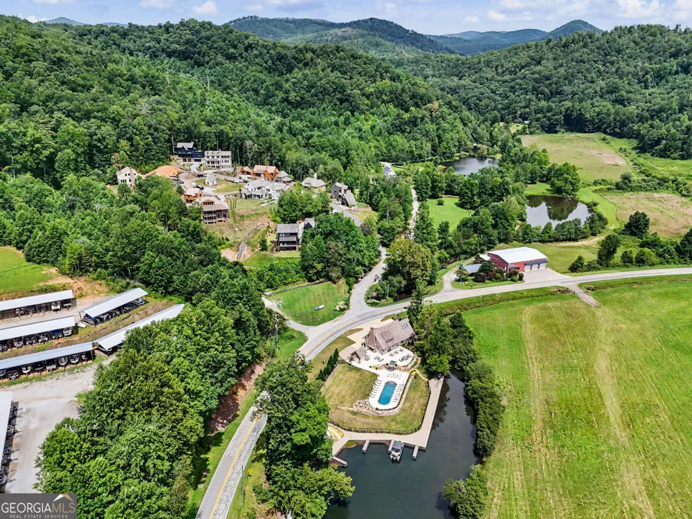 60 Cove View LN Clarkesville, GA 30523
