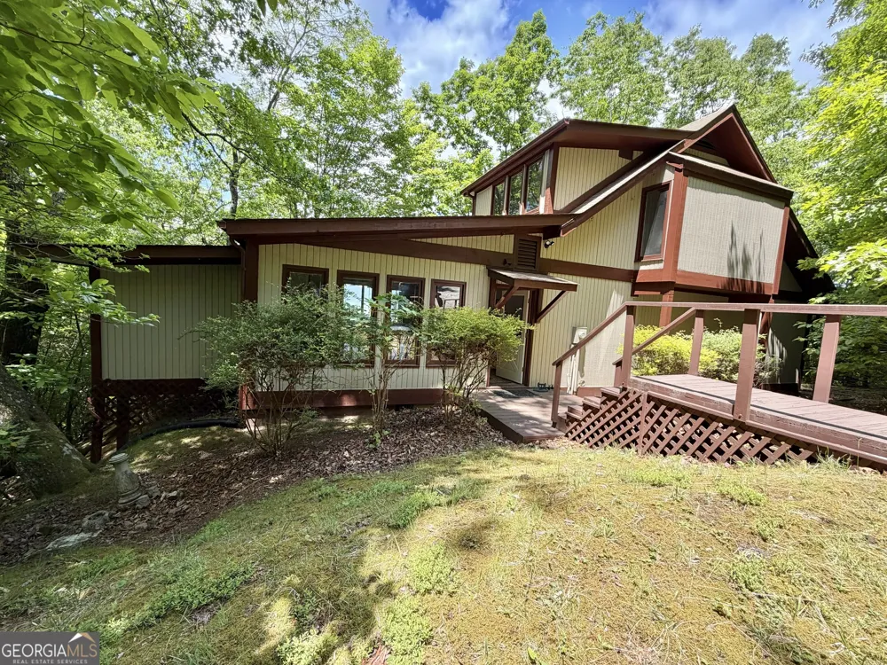 1491 Black Branch RD Rabun Gap, GA 30568