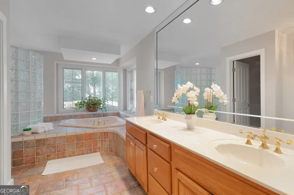 267 Starcross LN Jasper, GA 30143
