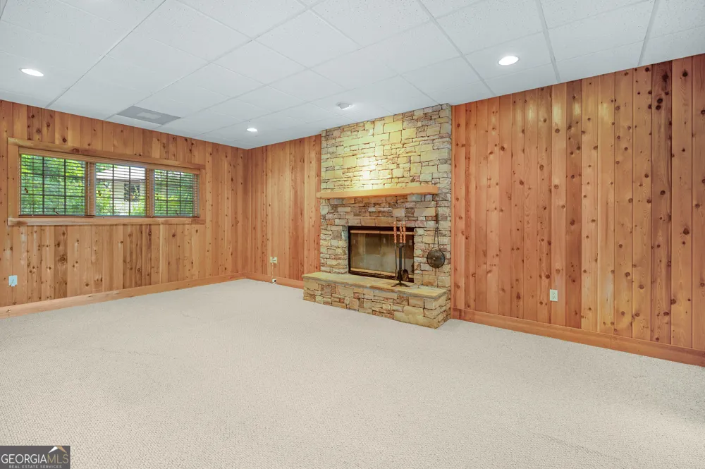 267 Starcross LN Jasper, GA 30143