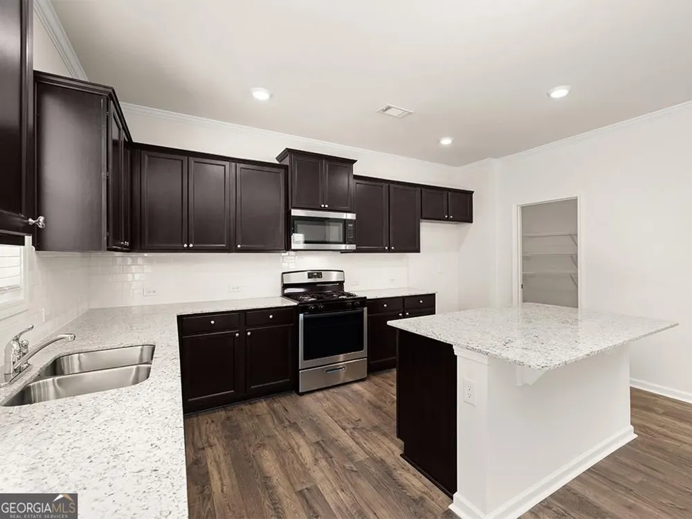 4836 Golden Finch LN SW Powder Springs, GA 30127