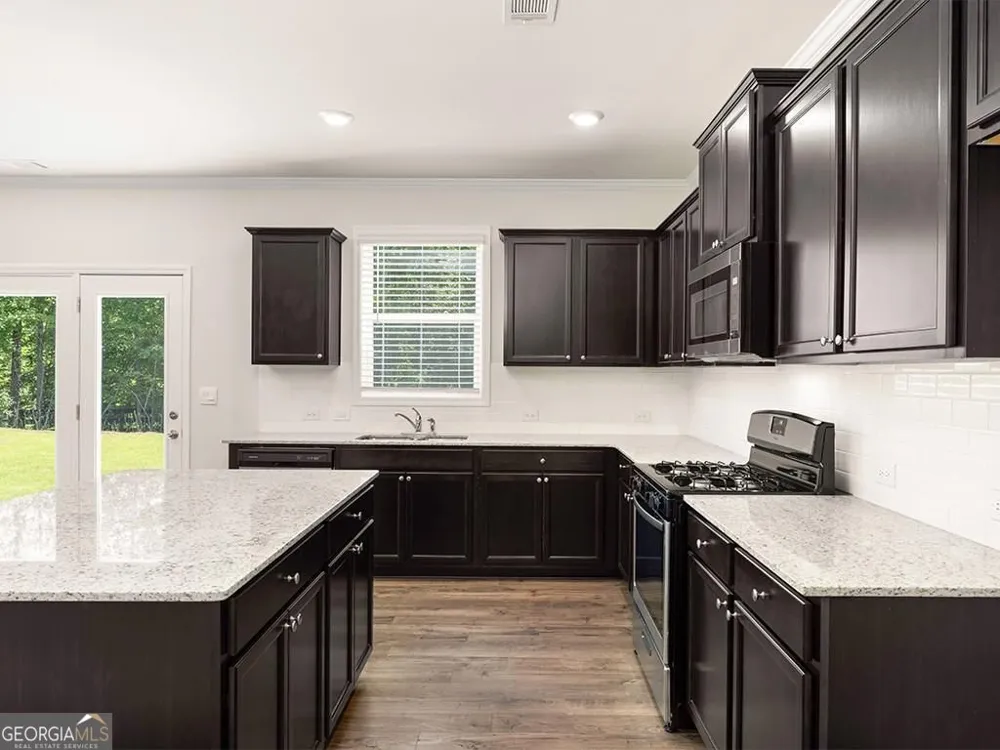 4836 Golden Finch LN SW Powder Springs, GA 30127