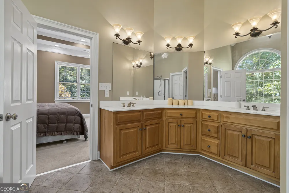 1041 Spring Lake DR Bishop, GA 30621
