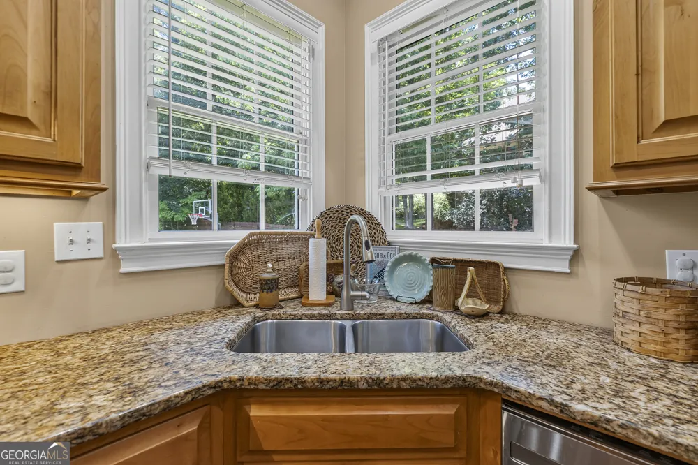 1041 Spring Lake DR Bishop, GA 30621