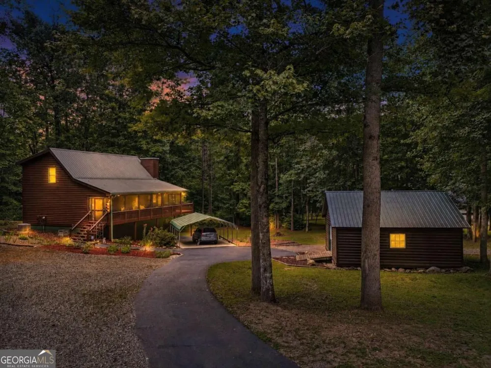 2447 Hi River RD Hiawassee, GA 30546
