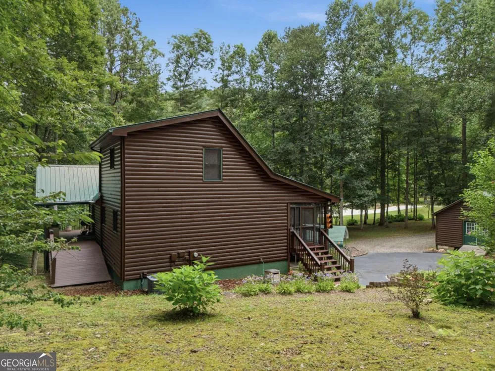 2447 Hi River RD Hiawassee, GA 30546