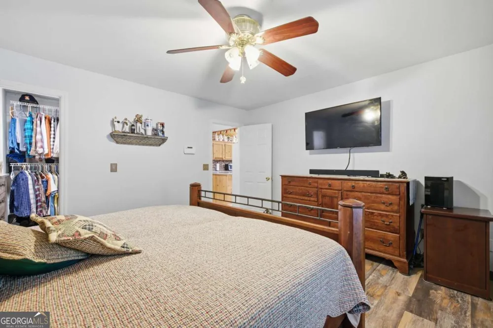 2447 Hi River RD Hiawassee, GA 30546