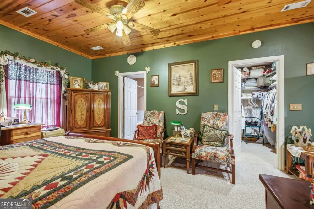 2447 Hi River RD Hiawassee, GA 30546