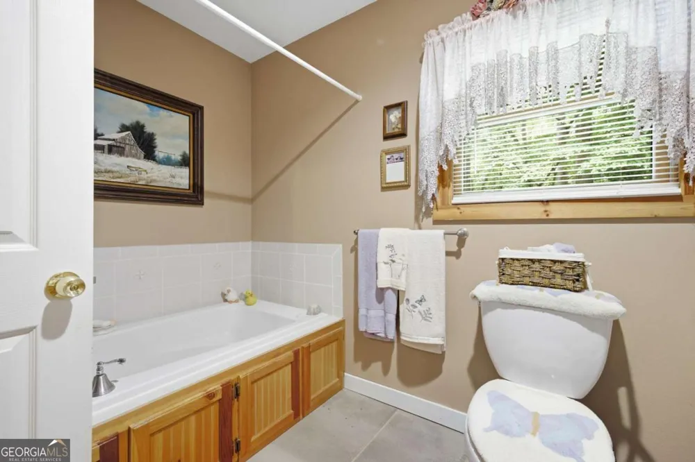 2447 Hi River RD Hiawassee, GA 30546