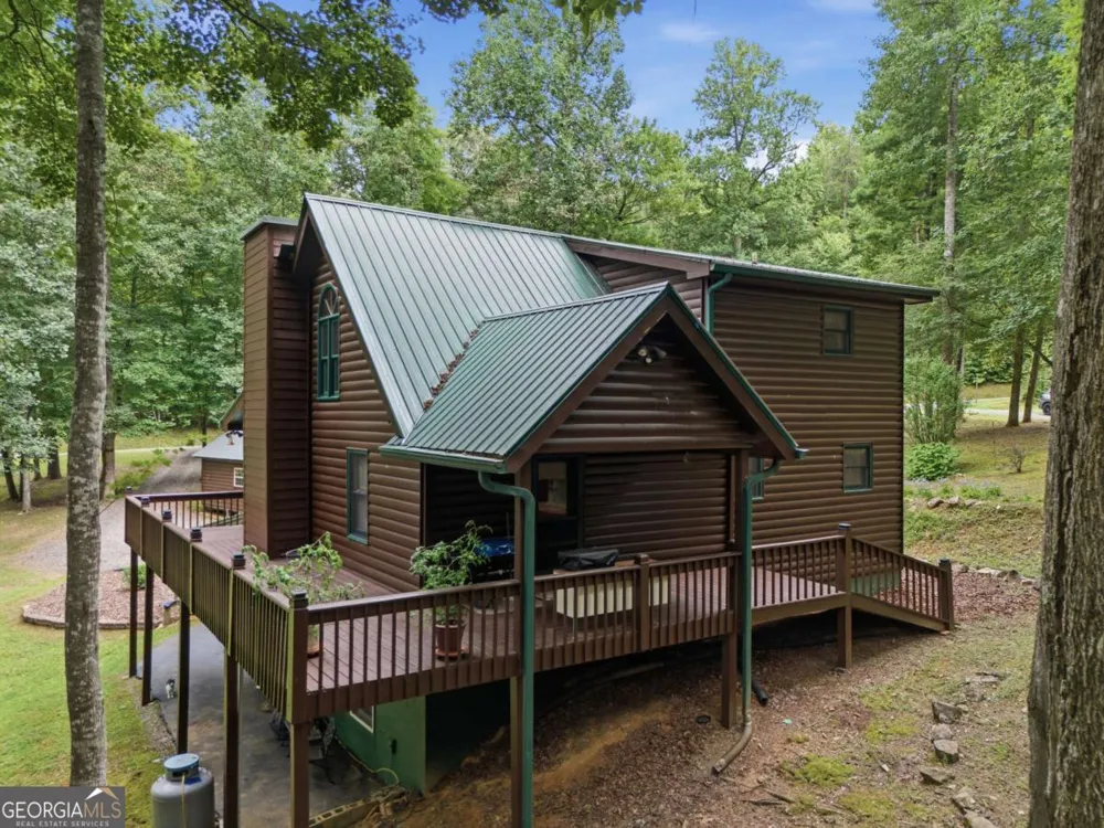 2447 Hi River RD Hiawassee, GA 30546