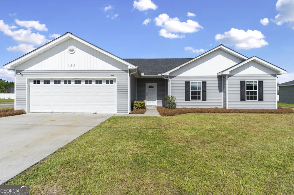 686 Lakeside CIR Baxley, GA 31513