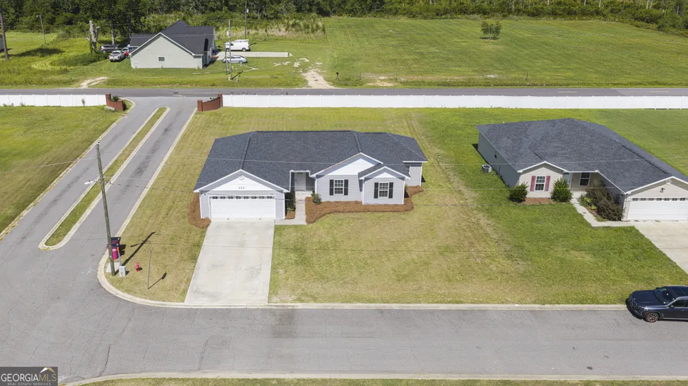 686 Lakeside CIR Baxley, GA 31513