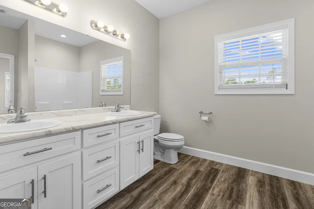 686 Lakeside CIR Baxley, GA 31513