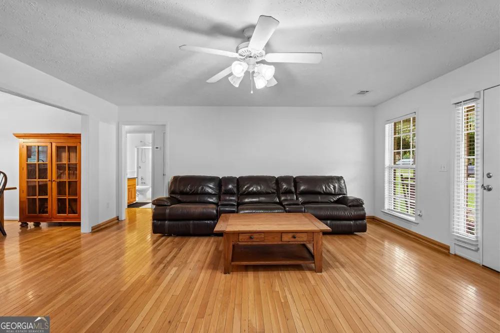 615 Peach ST Manchester, GA 31816