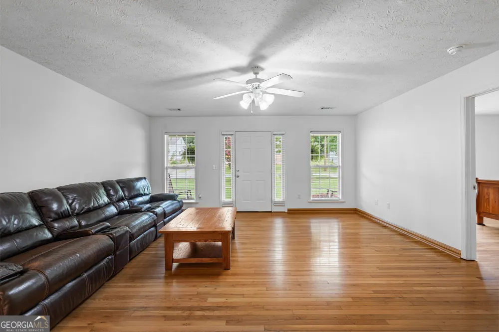 615 Peach ST Manchester, GA 31816