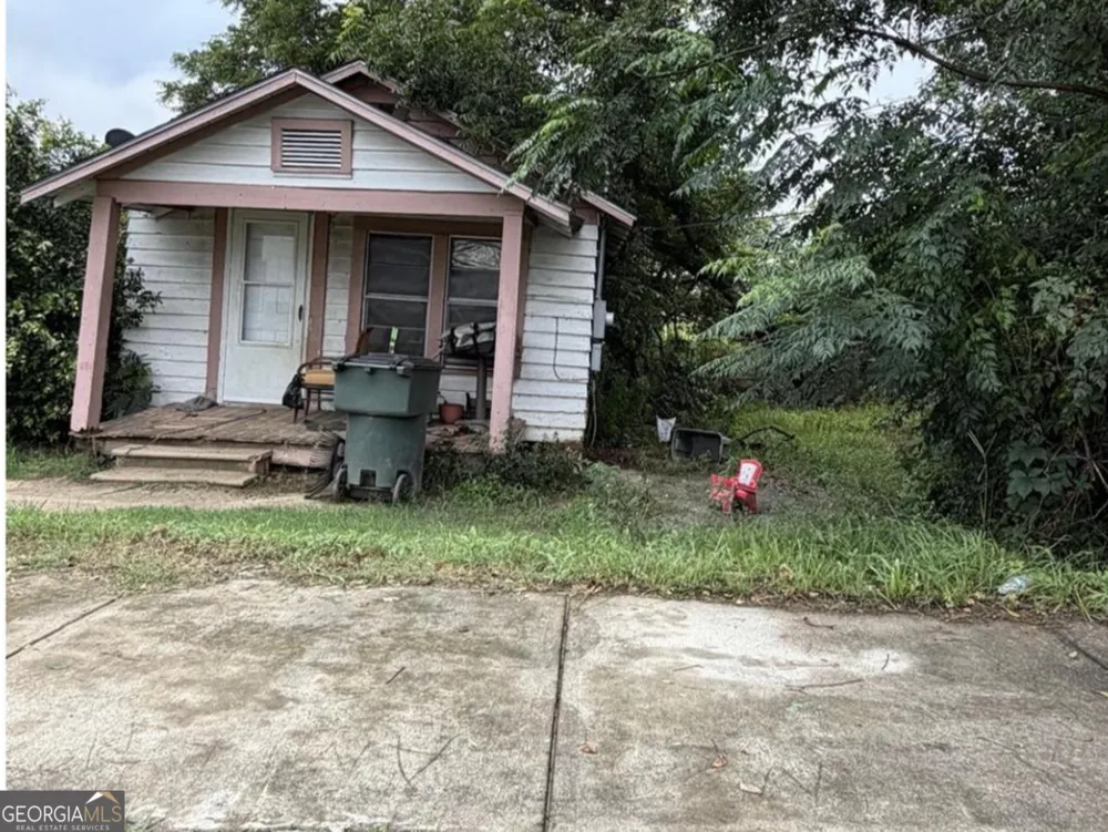 7942 Metter RD Soperton, GA 30457