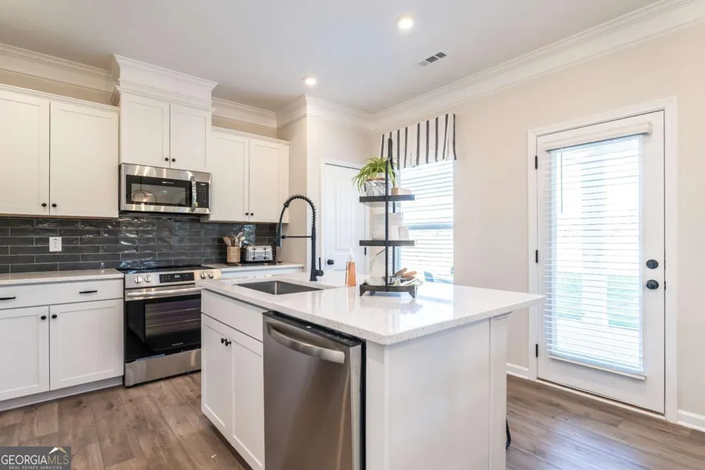 107 Willow CIR Rock Spring, GA 30739