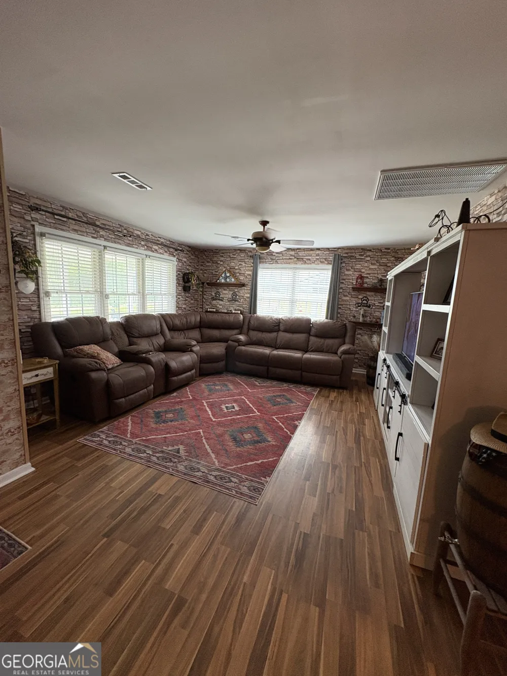571 Ben Giddens RD Eastman, GA 31023