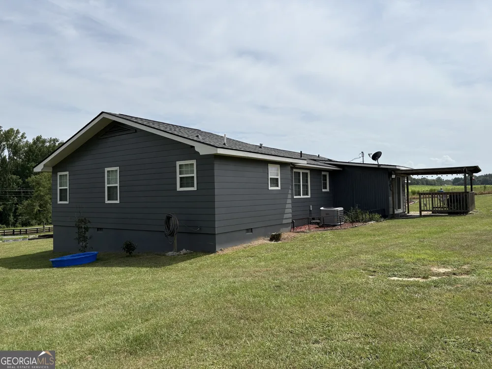 571 Ben Giddens RD Eastman, GA 31023