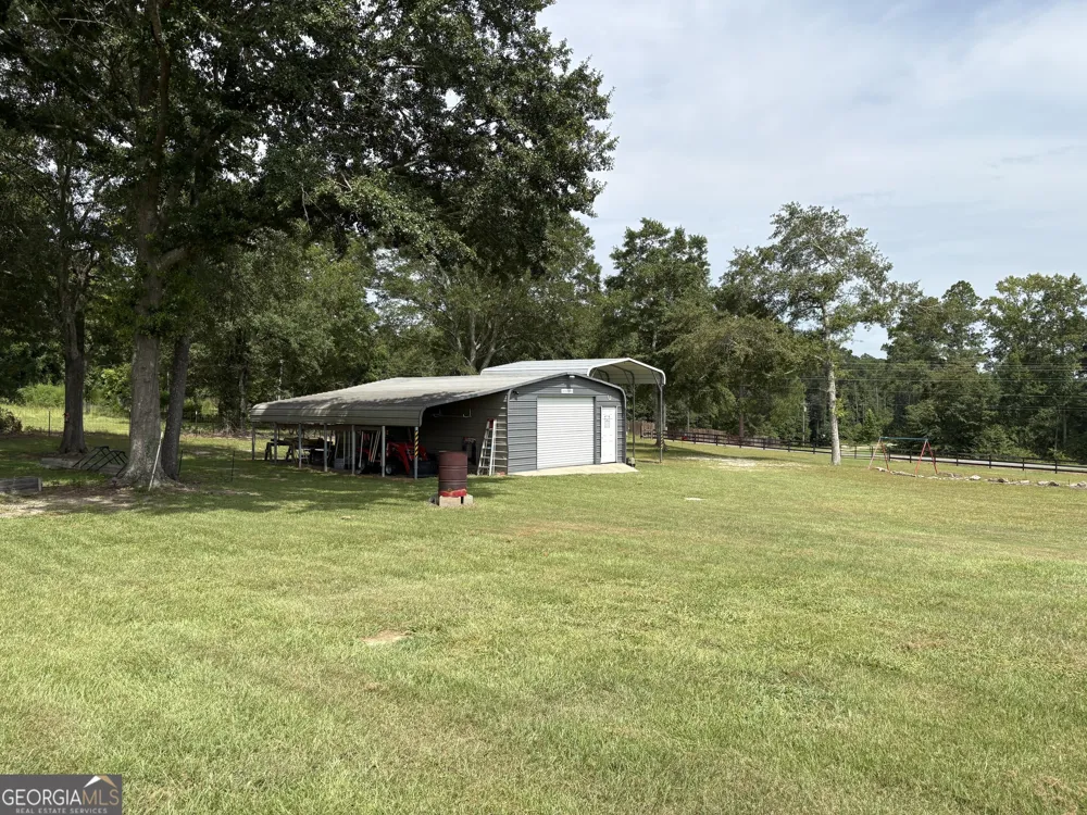 571 Ben Giddens RD Eastman, GA 31023