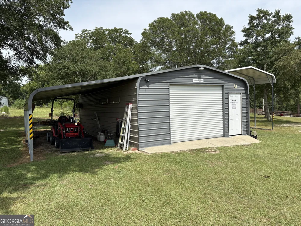 571 Ben Giddens RD Eastman, GA 31023