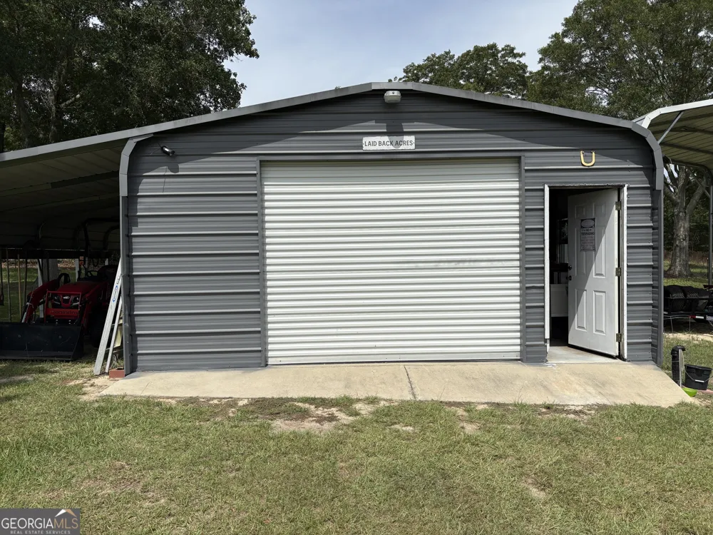571 Ben Giddens RD Eastman, GA 31023