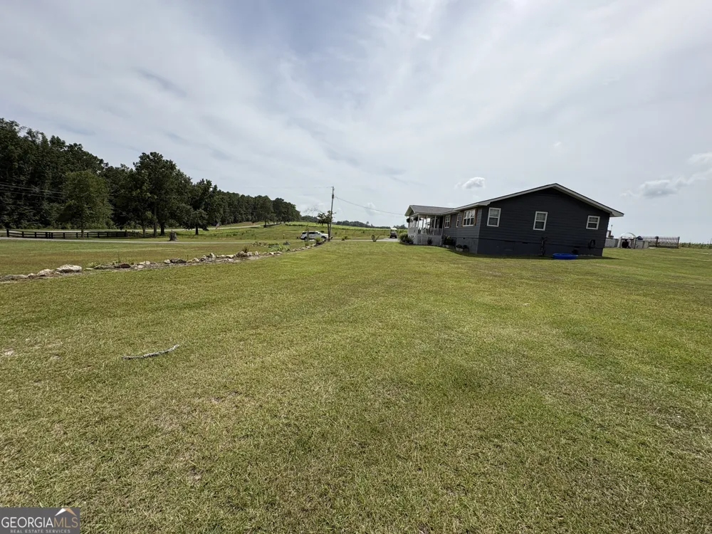 571 Ben Giddens RD Eastman, GA 31023