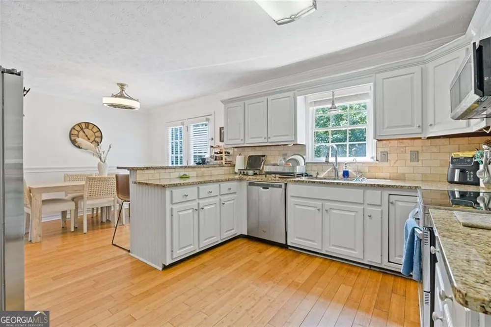 55 Creek View DR Hoschton, GA 30548