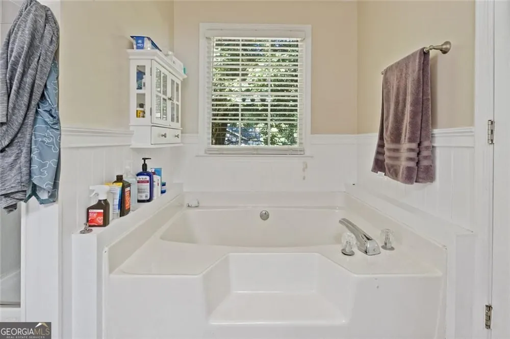55 Creek View DR Hoschton, GA 30548